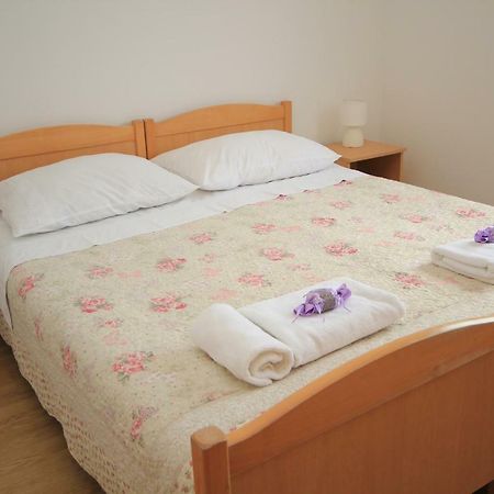 Comfort Sea View Apartment With Parking And Two Bedrooms Baška Voda Kültér fotó